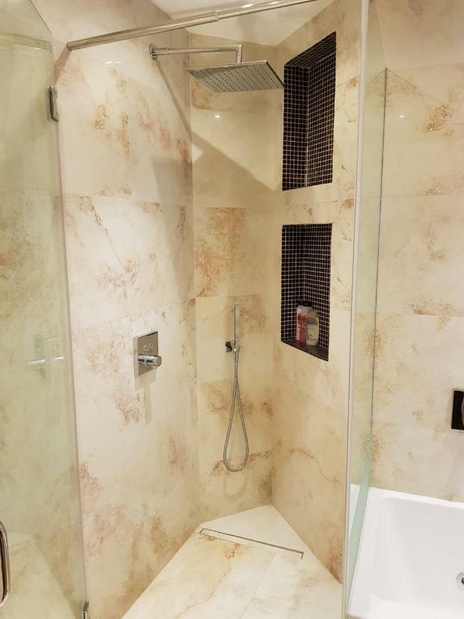 Heart Of Knightsbridge - Stunning Air Conditioned Apartment - 1 Minute Walk From Harrods London Ngoại thất bức ảnh